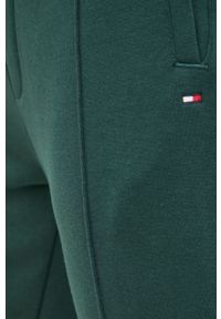 TOMMY HILFIGER - Tommy Hilfiger spodnie dresowe męskie kolor zielony z aplikacją. Kolor: zielony. Materiał: dresówka. Wzór: aplikacja #2