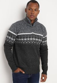 Born2be - Ciemnoszary Rozpinany Golf z Wełną i Polarem Ozdobiony Paskami i Ściągaczami Nerelitta. Okazja: na co dzień. Typ kołnierza: golf. Kolekcja: plus size. Kolor: szary. Materiał: polar, wełna. Wzór: aplikacja. Styl: sportowy, wizytowy, elegancki, casual