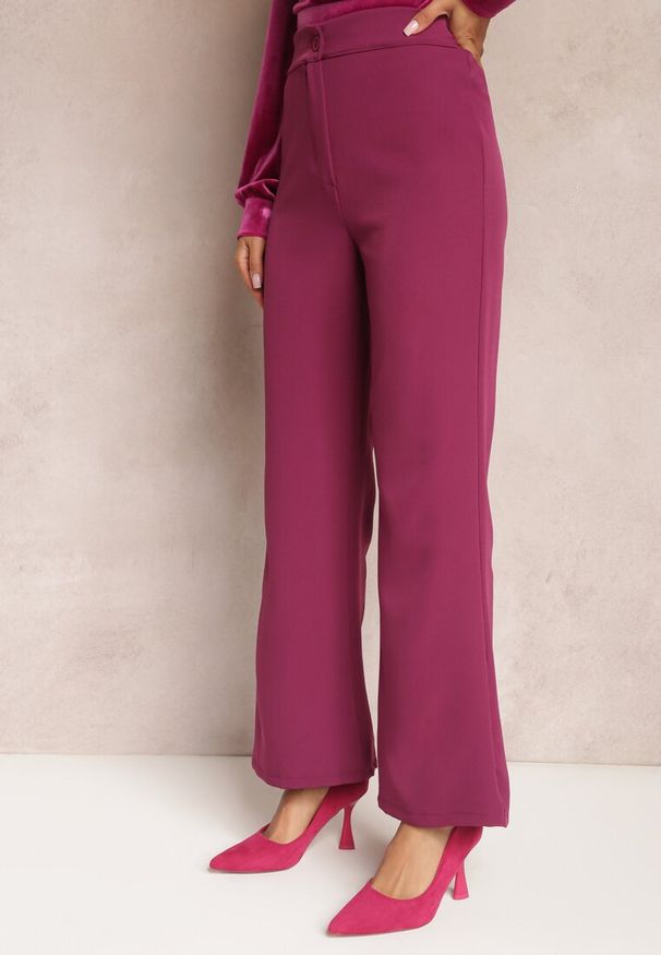 Renee - Ciemnofioletowe Szerokie Spodnie Materiałowe High Waist Dinnes. Stan: podwyższony. Kolor: fioletowy. Materiał: materiał. Wzór: gładki