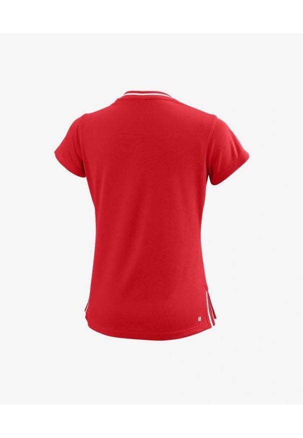Koszulka tenisowa dziewczęca z krótkim rękawem Wilson Team II V-Neck. Kolor: czerwony, biały, wielokolorowy. Materiał: dzianina. Długość rękawa: krótki rękaw. Długość: krótkie. Sport: tenis