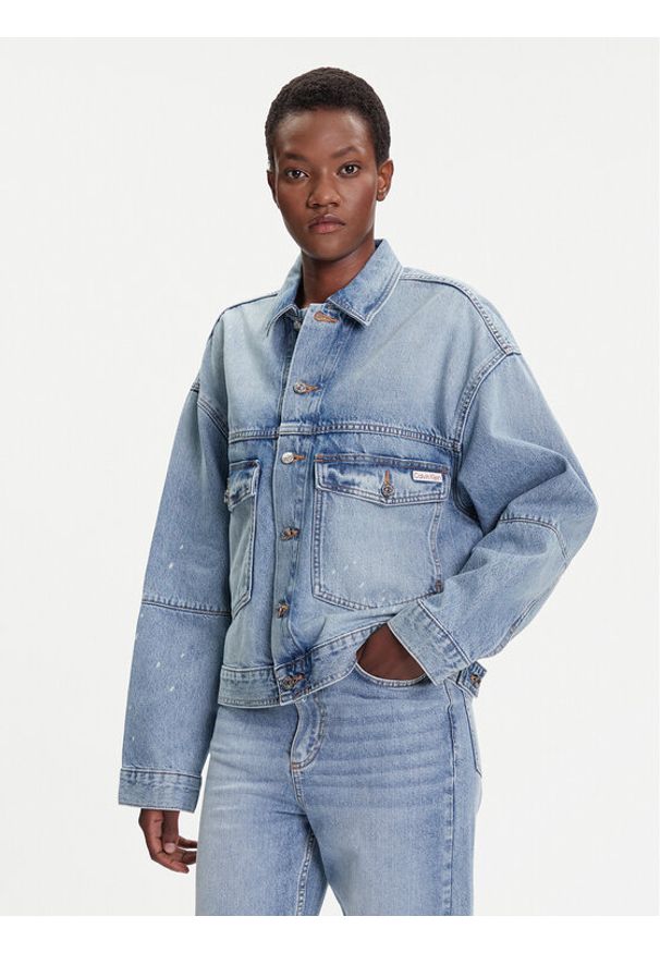 Calvin Klein Jeans Kurtka jeansowa LV047C730G Niebieski Regular Fit. Kolor: niebieski. Materiał: bawełna