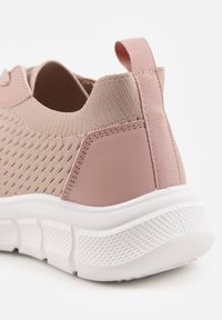 Born2be - Różowe Minimalistyczne Buty Sportowe z Siateczki na Tłoczonej Podeszwie Zanera. Okazja: na co dzień, na spacer. Kolor: różowy. Materiał: jeans. Szerokość cholewki: normalna. Sport: turystyka piesza, fitness, joga i pilates #5