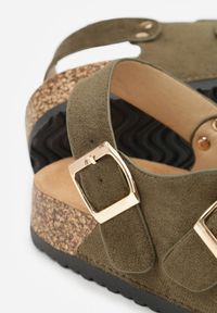 Born2be - Zielone Sandały w Stylu Chodaków Ozdobione Klamrami Qyrraya. Okazja: na co dzień. Zapięcie: klamry. Kolor: zielony. Materiał: jeans. Wzór: aplikacja. Sezon: lato. Styl: casual, elegancki #9