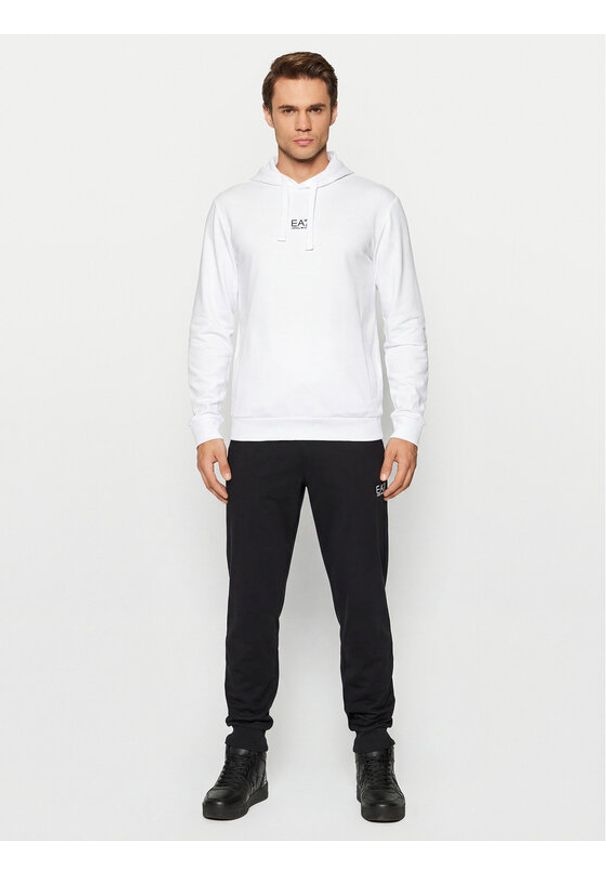 EA7 Emporio Armani Dres 8NPV81 PJ05Z 21BA Biały Regular Fit. Kolor: biały. Materiał: bawełna