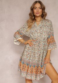 Renee - Beżowa Wiskozowa Sukienka w Kwiaty z Rękawem 3/4 i Falbanką Sulamita. Kolor: beżowy. Materiał: wiskoza. Wzór: kwiaty. Długość: maxi #5