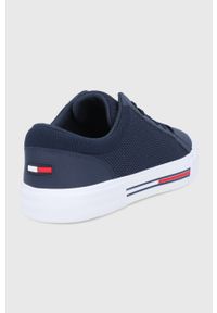 Tommy Jeans Tenisówki męskie kolor granatowy. Nosek buta: okrągły. Zapięcie: sznurówki. Kolor: niebieski. Materiał: poliester #3
