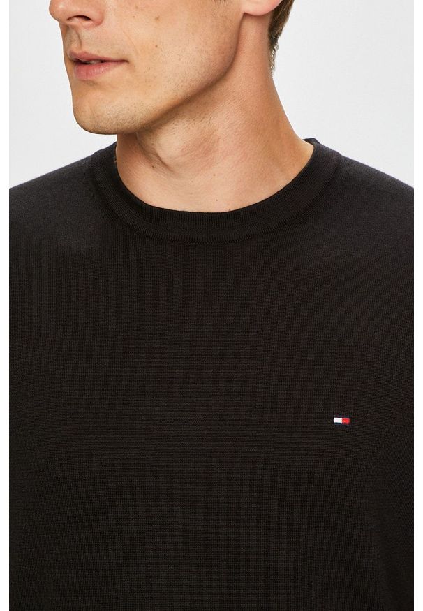 TOMMY HILFIGER - Tommy Hilfiger - Sweter. Okazja: na co dzień. Kolor: czarny. Materiał: dzianina. Wzór: melanż. Styl: casual