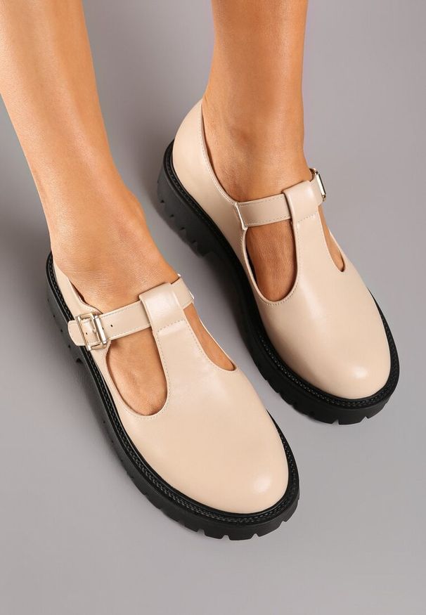 Born2be - Beżowe Półbuty na Grubej Podeszwie z Paskiem i Sprzączką Berilona. Okazja: na co dzień. Zapięcie: pasek. Kolor: beżowy. Materiał: jeans. Styl: casual, klasyczny