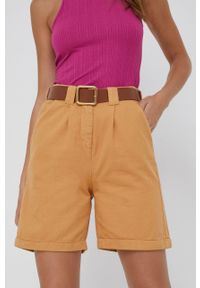 Answear Lab szorty bawełniane damskie kolor beżowy gładkie high waist. Okazja: na co dzień. Stan: podwyższony. Kolor: beżowy. Materiał: bawełna. Wzór: gładki. Styl: wakacyjny