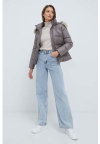 Calvin Klein kurtka puchowa damska kolor fioletowy zimowa. Okazja: na co dzień. Kolor: fioletowy. Materiał: puch. Sezon: zima. Styl: casual #2