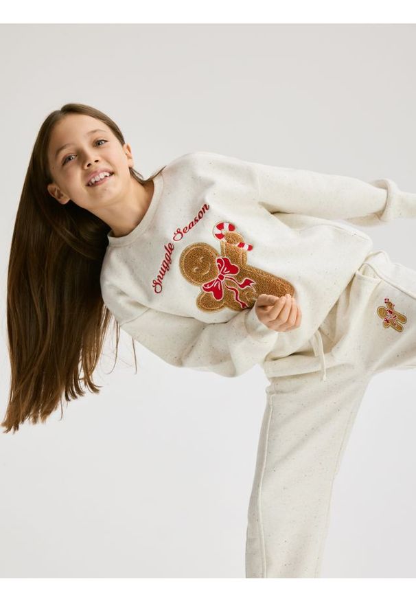 Reserved - Świąteczna bluza z pierniczkiem - złamana biel. Materiał: bawełna. Styl: wizytowy