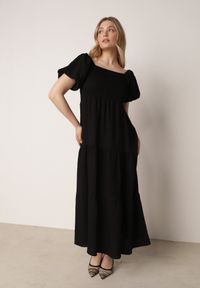 Born2be - Czarna Wiskozowa Sukienka z Bufiastymi Rękawami i Marszczoną Górą Liones. Okazja: na co dzień. Kolor: czarny. Materiał: wiskoza. Długość rękawa: krótki rękaw. Sezon: lato. Typ sukienki: proste. Styl: wakacyjny, casual #1