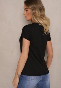 Renee - Czarny T-shirt z Bawełny z Napisem Zelreti. Okazja: na co dzień, na spacer. Kolor: czarny. Materiał: bawełna. Wzór: napisy. Styl: klasyczny, casual, elegancki #3