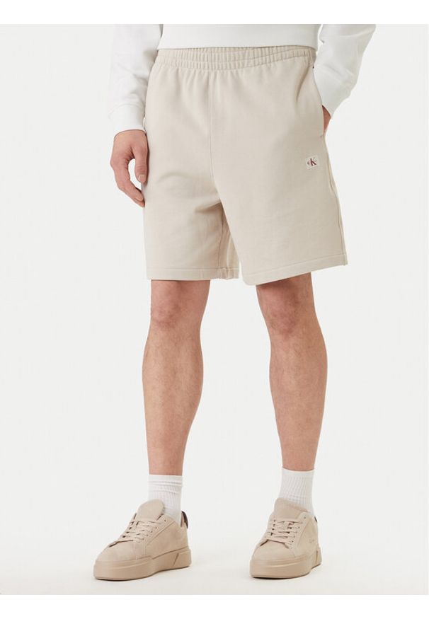 Calvin Klein Jeans Szorty sportowe LV04RF282G Écru Regular Fit. Materiał: bawełna. Styl: sportowy