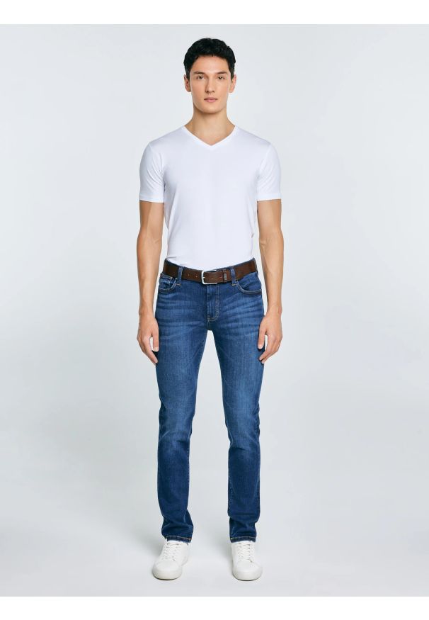 Big-Star - Koszulka męska v-neck z bawełny supima biała Supiclassicov 101. Typ kołnierza: dekolt w serek. Kolor: biały. Materiał: bawełna. Długość: długie