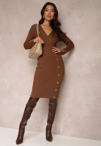 Renee - Brązowa Sukienka Kopertowa z Napami Seres. Kolor: brązowy. Długość rękawa: długi rękaw. Wzór: aplikacja. Typ sukienki: kopertowe. Styl: klasyczny. Długość: midi #4