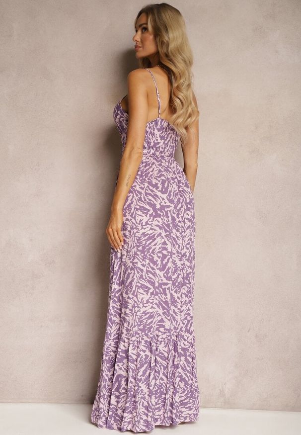 Renee - Fioletowa Wiskozowa Sukienka na Ramiączkach z Materiałowym Paskiem i Gumką w Talii Terzalia. Okazja: na spacer. Kolor: fioletowy. Materiał: wiskoza, materiał. Długość rękawa: na ramiączkach. Sezon: lato