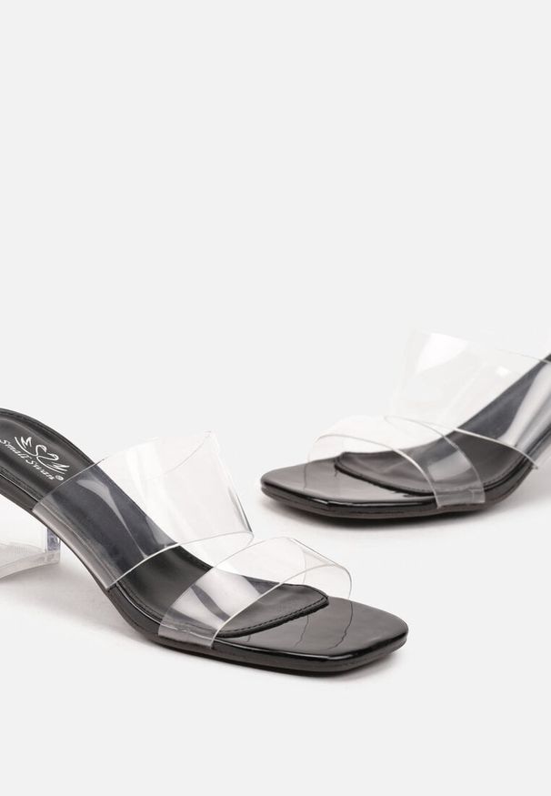 Born2be - Czarne Klapki na Obcasie z Transparentnymi Paskami Tatiriela. Kolor: czarny. Materiał: jeans. Obcas: na obcasie. Styl: wizytowy. Wysokość obcasa: średni