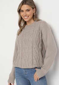 Born2be - Szary Sweter z Wełną Ściągaczem i Tłoczeniem Riavonnae. Okazja: na co dzień. Kolor: szary. Materiał: wełna. Styl: wizytowy, klasyczny, casual, elegancki #1