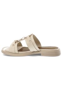 Klapki damskie Artiker, cholewka ze skóry naturalnej wsuwany fason z szerokimi paskami na płaskiej podeszwie, beżowe, 58C1629. Kolor: beżowy. Materiał: skóra. Obcas: na płaskiej podeszwie #4