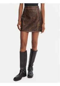 Guess Spódnica z imitacji skóry W5YD46 WHDI0 Brązowy Regular Fit. Kolor: brązowy. Materiał: skóra #1
