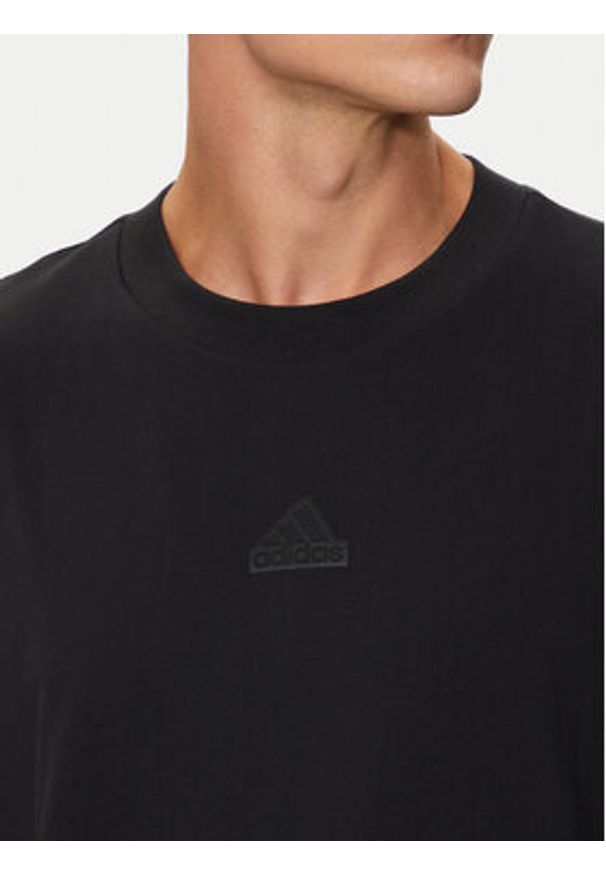 Adidas - adidas T-Shirt Brand Love IW3539 Czarny Loose Fit. Kolor: czarny. Materiał: bawełna