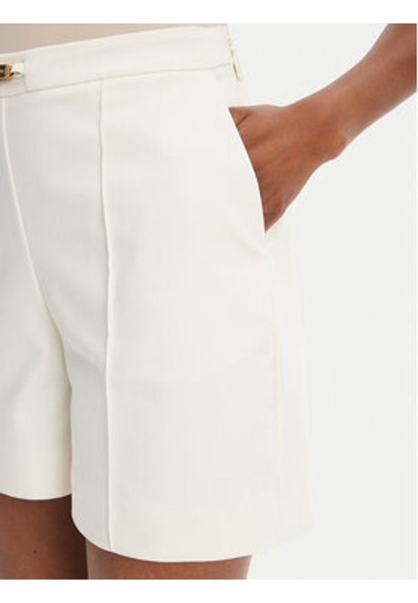 Marciano Guess Szorty materiałowe 5GGD19 7311A Biały Regular Fit. Kolor: biały. Materiał: bawełna