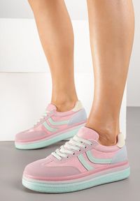 Renee - Różowe Sneakersy Typu Kultowe Tenisówki na Niskiej Platformie Olritia. Nosek buta: okrągły. Zapięcie: sznurówki. Kolor: różowy. Materiał: materiał. Obcas: na platformie. Wysokość obcasa: niski #3