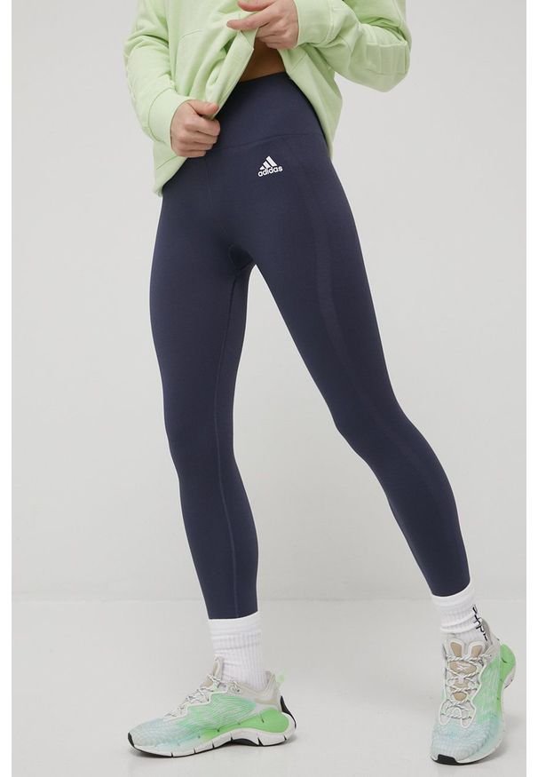 Adidas - adidas legginsy treningowe HE2961 damskie kolor granatowy gładkie. Kolor: niebieski. Materiał: poliester, skóra, materiał. Wzór: gładki. Sport: fitness
