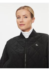 Calvin Klein Jeans Kurtka bomber J20J222587 Czarny Regular Fit. Kolor: czarny. Materiał: syntetyk