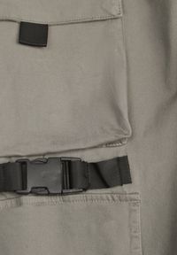 Born2be - Ciemnozielone Spodnie Cargo z Elastycznej Bawełny Irilene. Okazja: na co dzień, na spacer. Kolor: zielony. Materiał: bawełna. Styl: elegancki, casual #3