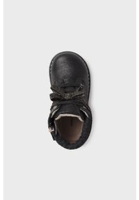 Mayoral Półbuty dziecięce kolor czarny. Nosek buta: okrągły. Kolor: czarny. Materiał: guma, skóra