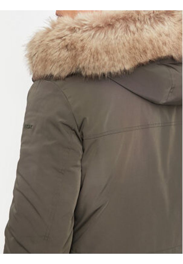 Geox Parka Sandford M4628F T3148 F3269 Zielony Regular Fit. Kolor: zielony. Materiał: syntetyk