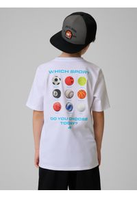 4f - 4F T-shirt regular z nadrukiem chłopięcy - biały 164 (13-14 lat). Okazja: na co dzień, na uczelnię. Kolor: biały. Materiał: materiał. Wzór: nadruk. Sezon: lato. Styl: casual, sportowy #1