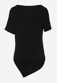 Born2be - Czarna Wiskozowa Bluzka Marszczona o Asymetrycznym Kroju z Krótkim Rękawem Menirephis. Okazja: na co dzień. Typ kołnierza: dekolt w łódkę. Kolor: czarny. Długość: krótkie. Wzór: gładki. Materiał: wiskoza. Długość rękawa: krótki rękaw. Sezon: lato. Styl: casual, klasyczny #5