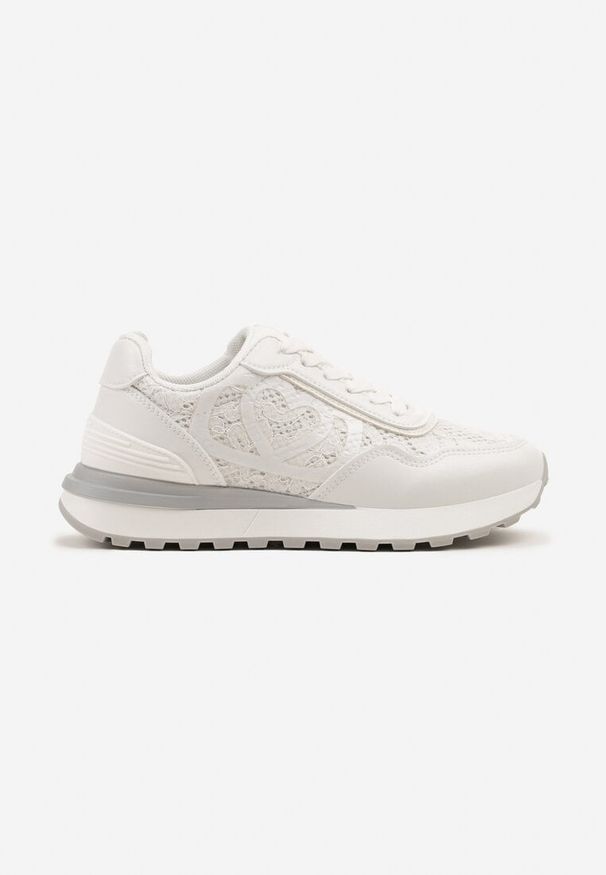 Renee - Białe Sneakersy z Koronkowymi Zdobieniami Dallriva. Okazja: na co dzień. Kolor: biały. Materiał: koronka. Wzór: aplikacja. Obcas: na płaskiej podeszwie