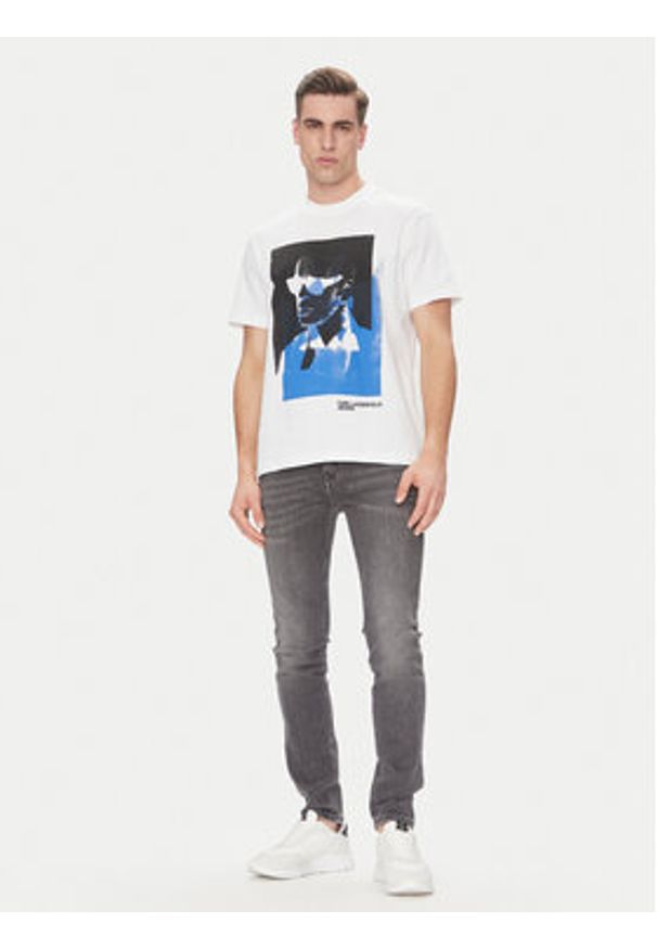 Karl Lagerfeld - KARL LAGERFELD T-Shirt A2M17036 Biały Regular Fit. Typ kołnierza: dekolt w karo. Kolor: biały. Materiał: bawełna