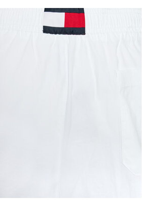 TOMMY HILFIGER - Tommy Hilfiger Szorty kąpielowe UM0UM03280 Biały Regular Fit. Kolor: biały. Materiał: syntetyk