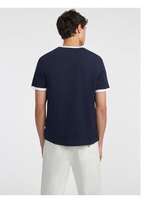 Guess Jeans T-Shirt M4YI43 K8FQ4 Granatowy Regular Fit. Kolor: niebieski. Materiał: bawełna