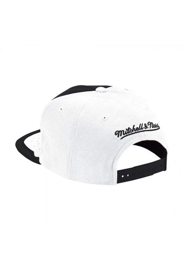 Czapka z daszkiem koszykarska Mitchell & Ness NBA Chicago Bulls Snapback Bulls. Kolor: czarny