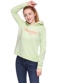 Wrangler - BLUZA WRANGLER DAMSKA RETRO KABEL HDY PASTEL GREEN W600RICUG. Typ kołnierza: kaptur. Wzór: nadruk. Styl: retro #3