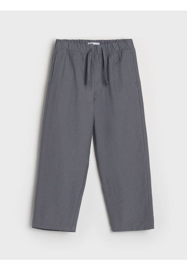 Sinsay - Spodnie z lekkiego jeansu - szary. Kolor: szary. Materiał: jeans