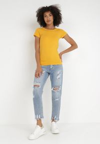 Born2be - Żółty T-shirt Gathanthei. Okazja: na co dzień, do domu. Kolor: żółty. Materiał: dresówka, bawełna, dzianina, jeans. Długość rękawa: krótki rękaw. Długość: krótkie. Wzór: gładki. Styl: sportowy, klasyczny, casual
