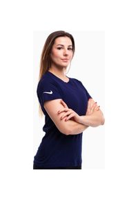 Koszulka treningowa damska Nike Park 20. Kolor: niebieski. Materiał: bawełna. Długość rękawa: krótki rękaw. Technologia: Dri-Fit (Nike). Długość: krótkie