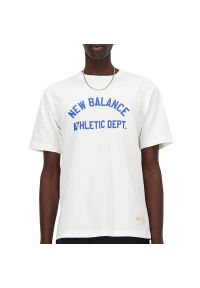 Koszulka New Balance MT41514SST - biała. Kolor: biały. Materiał: bawełna. Długość rękawa: krótki rękaw. Długość: krótkie. Wzór: napisy