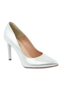 Srebrne Czółenka Na Szpilce Espinto 456/166 srebrny. Okazja: na spotkanie biznesowe, do pracy, na co dzień. Kolor: srebrny. Materiał: materiał, skóra. Obcas: na szpilce. Styl: biznesowy, casual, wizytowy, klasyczny, elegancki. Wysokość obcasa: średni #5