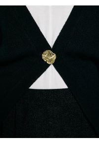 Big-Star - Sweter damski z wiskozy taliowany czarny Goldi 906. Okazja: do pracy, na spotkanie biznesowe, na co dzień, na randkę. Kolor: czarny. Materiał: wiskoza. Długość: krótkie. Styl: casual, klasyczny, biznesowy #5