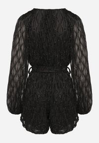 Born2be - Czarny Kombinezon o Kopertowym Kroju Zdobiony Błyszczącą Nitką i Wiązany w Pasie Venvina. Okazja: na co dzień. Kolor: czarny. Materiał: skóra. Wzór: aplikacja. Styl: casual, elegancki #2