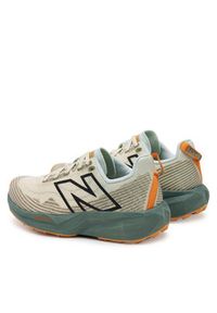 New Balance Buty do biegania FuelCell Venym WTVNYMD1 Beżowy. Kolor: beżowy. Materiał: materiał