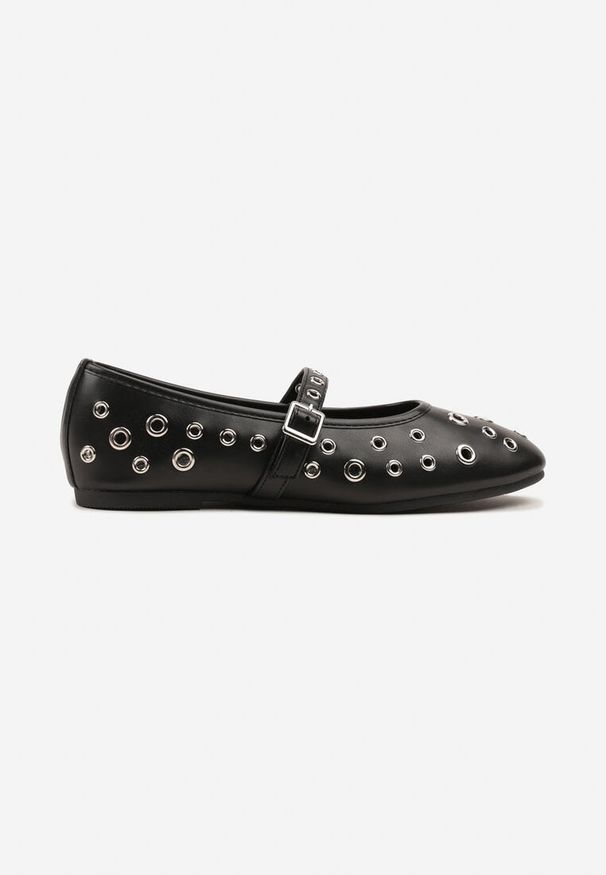 Born2be - Czarne Balerinki Ozdobione Nitami i Paskiem Finilitia. Okazja: na co dzień. Zapięcie: pasek. Kolor: czarny. Wzór: aplikacja. Styl: elegancki, casual